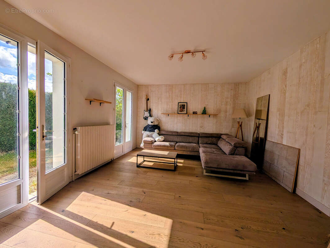 Maison à LES HERBIERS