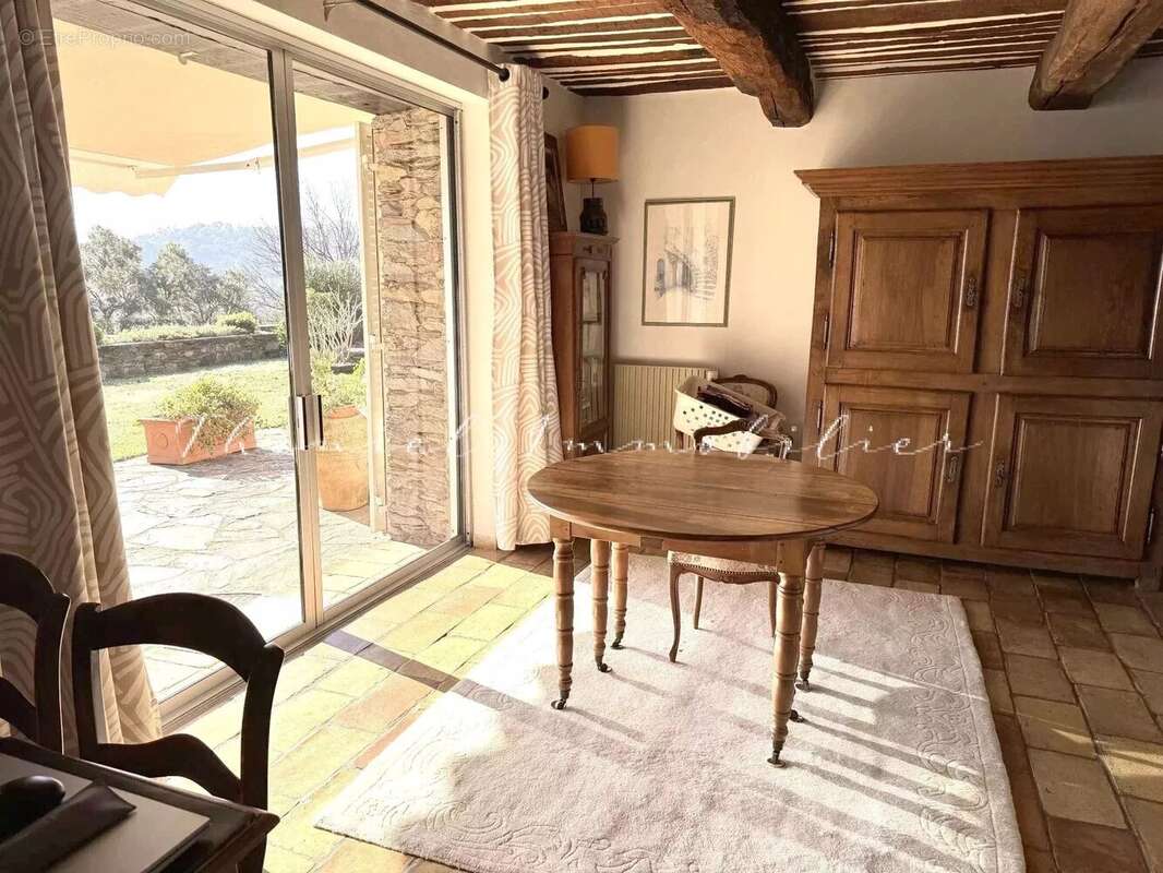 Maison à LA GARDE-FREINET