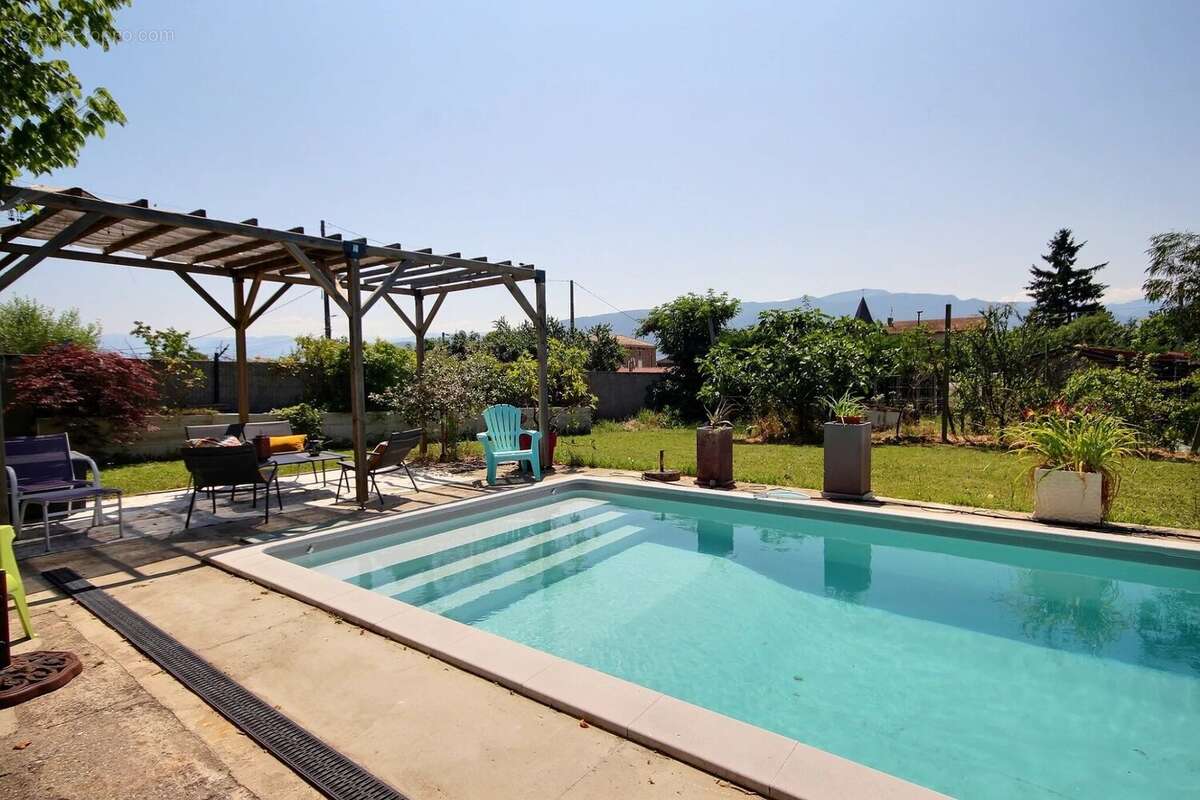 Maison à SAINT-LATTIER