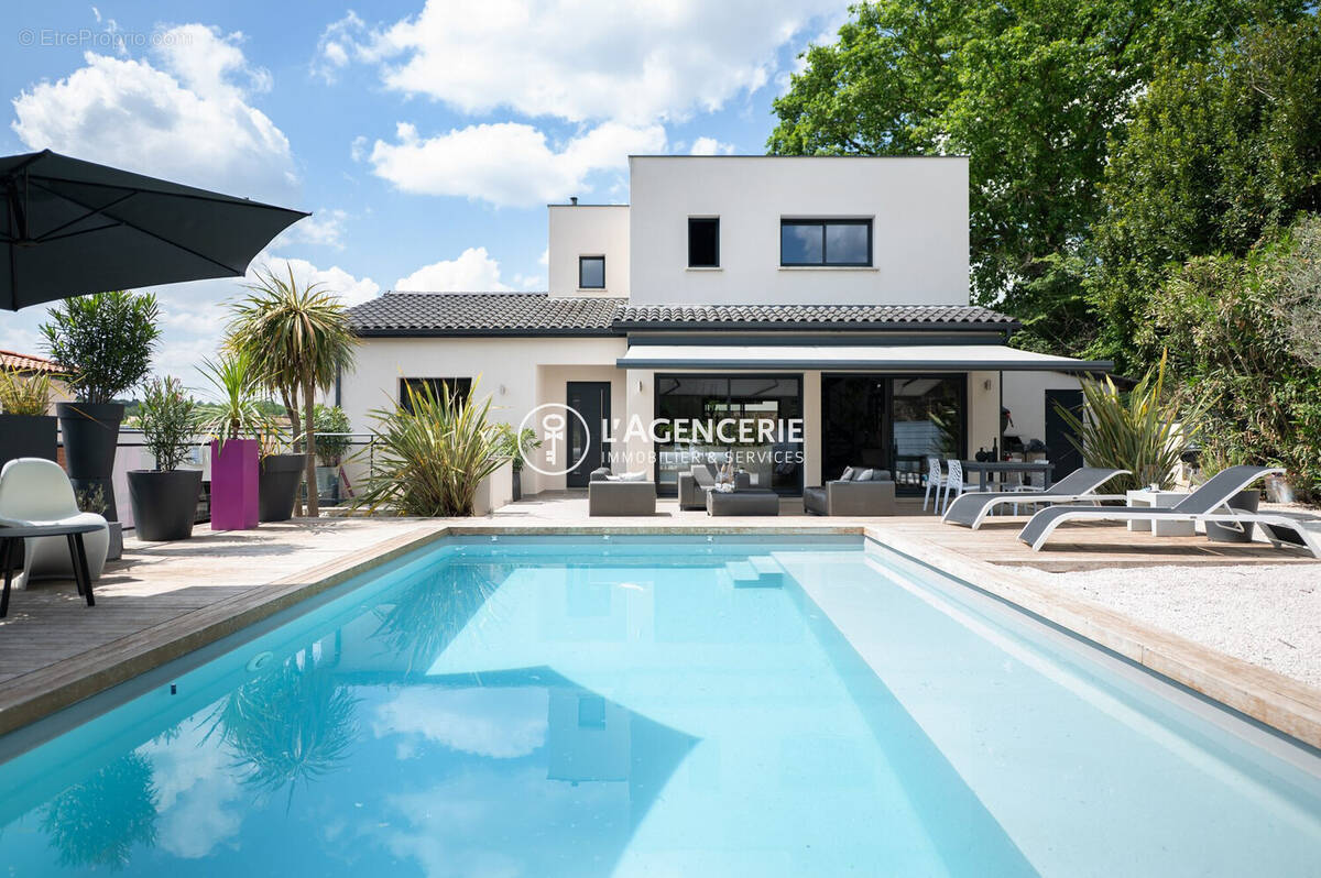 Maison à FLOURENS