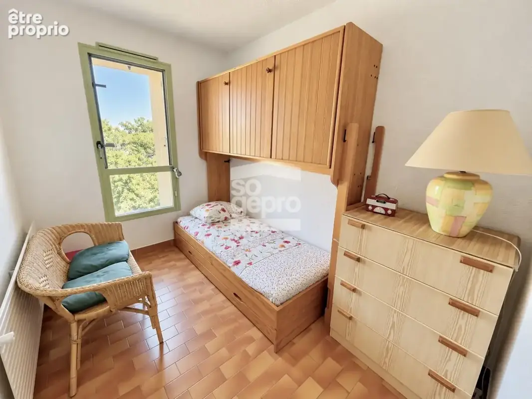 Réf : 2367 - Vente Appartement 3 Pièces traversant avec vue Port ! - photo 5