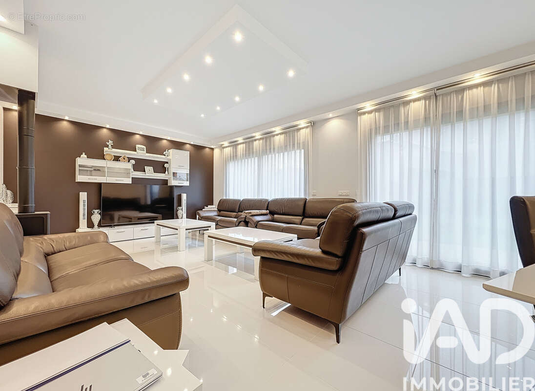 Photo 4 - Maison à ISNEAUVILLE