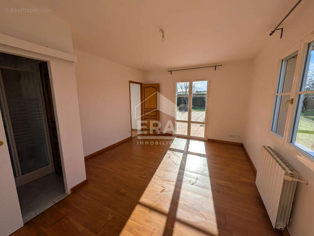 Maison à MONTPON-MENESTEROL