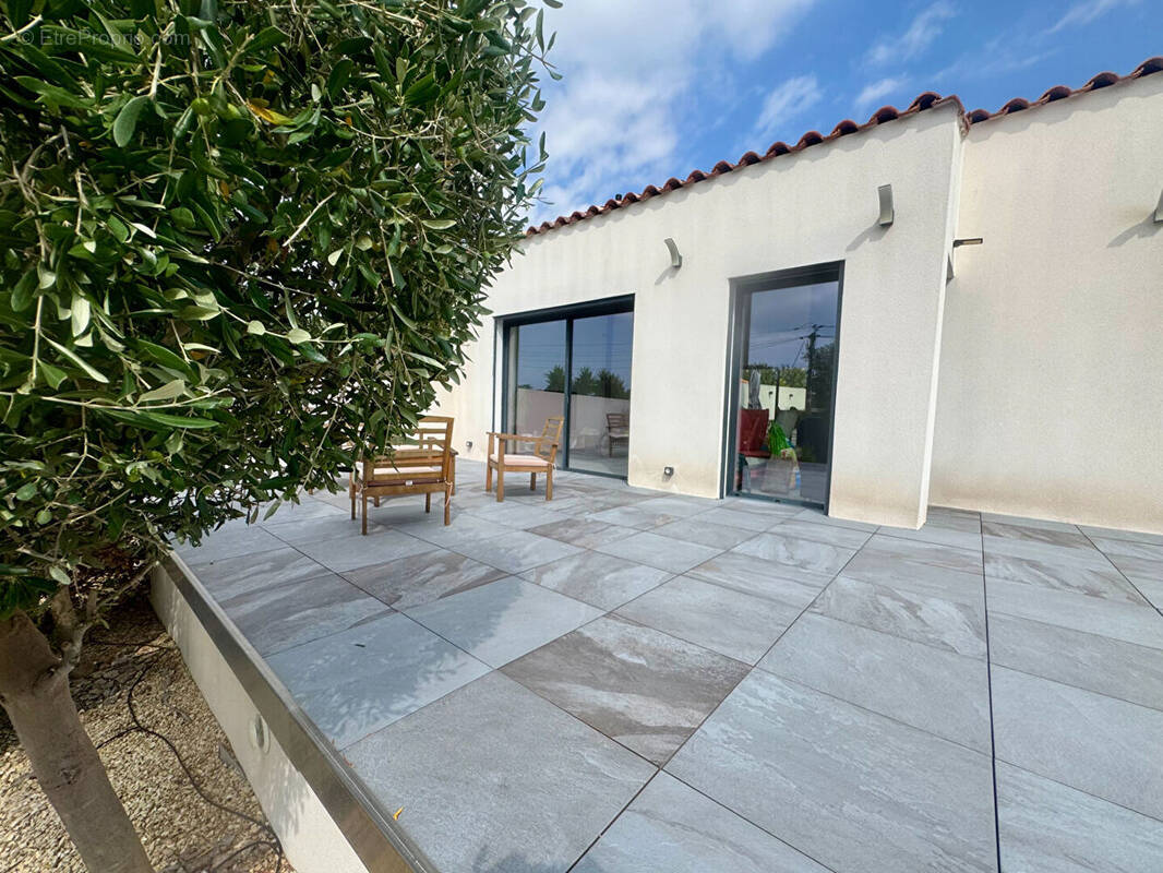Maison à SAUSSET-LES-PINS