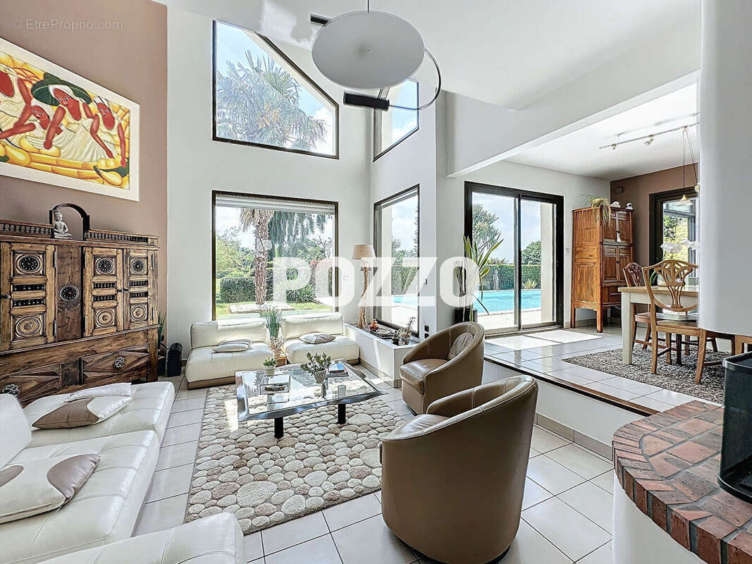 A Vendre - AVRANCHES - Maison 7 pièce(s) 300 m² - Parc paysager - Piscine - Garage - photo 10
