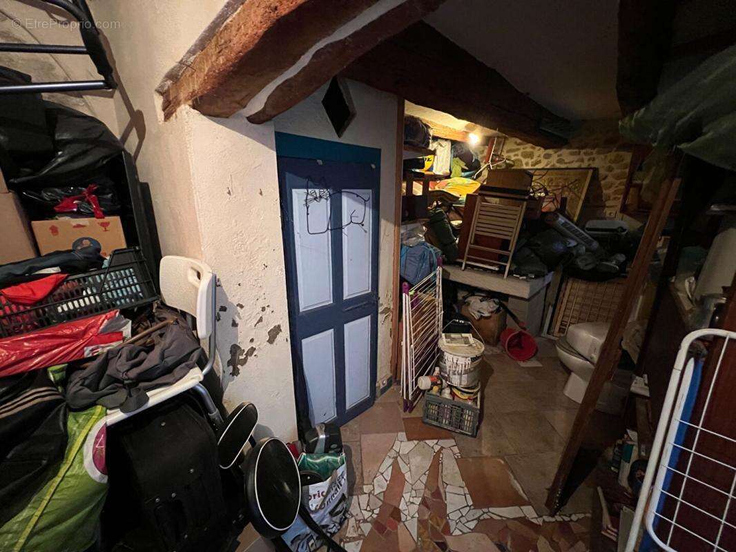 Maison à SAINT-CHAMAS