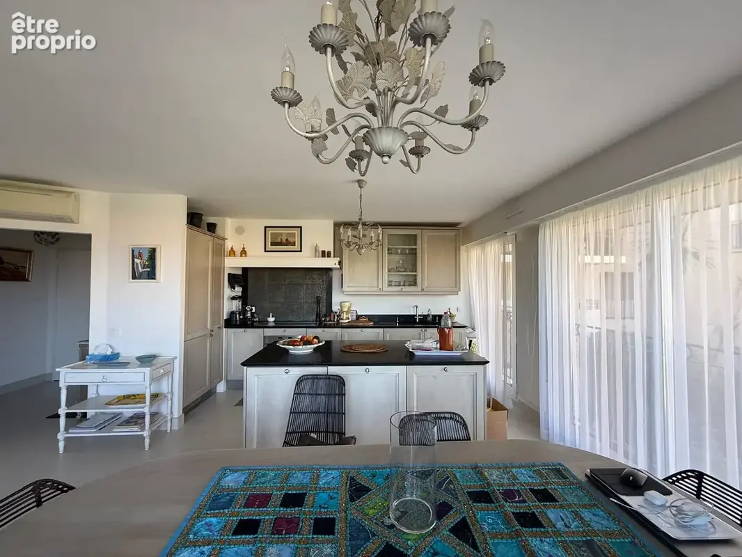 Bel appartement 3 pièces avec vue mer - Saint-Tropez - photo 3