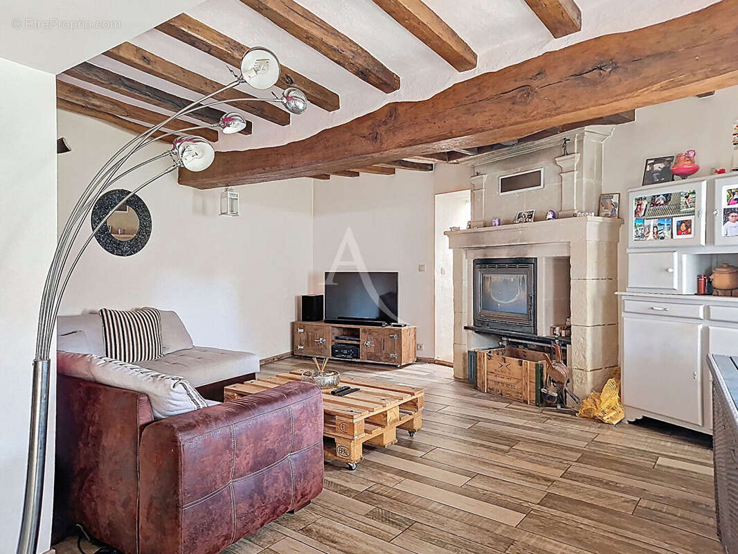 Maison à DOUE-LA-FONTAINE