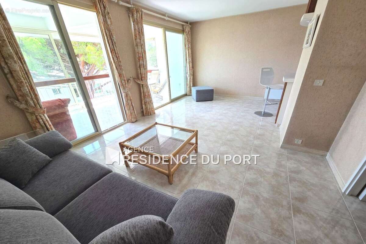 Appartement 45 m² à Mandelieu-La-Napoule  - photo 6