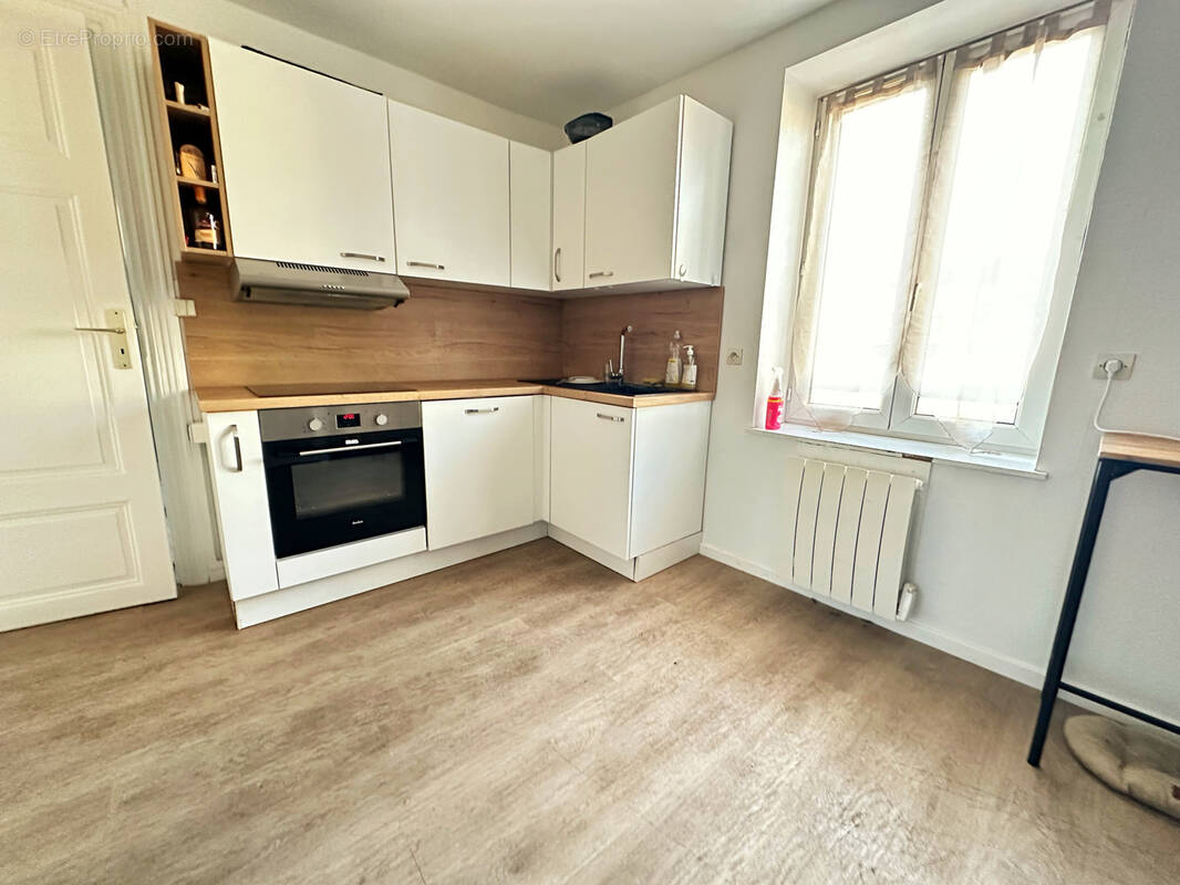 Appartement à SAINT-GEORGES-DE-RENEINS