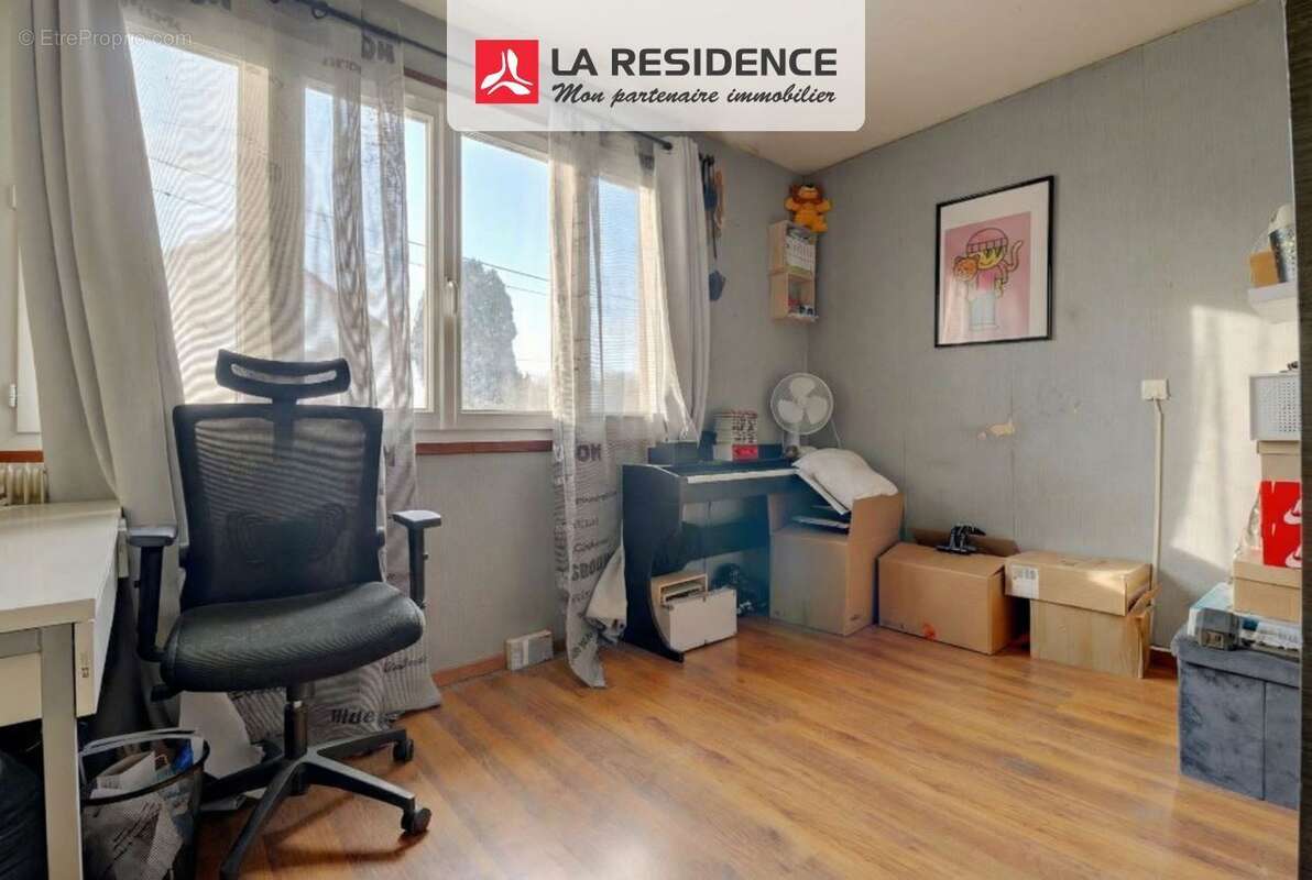 Appartement à MAURECOURT