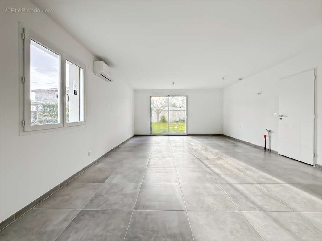Saint-didier-de-formans, à deux pas des écoles, maison 4 pièces 100 m2 - photo 2