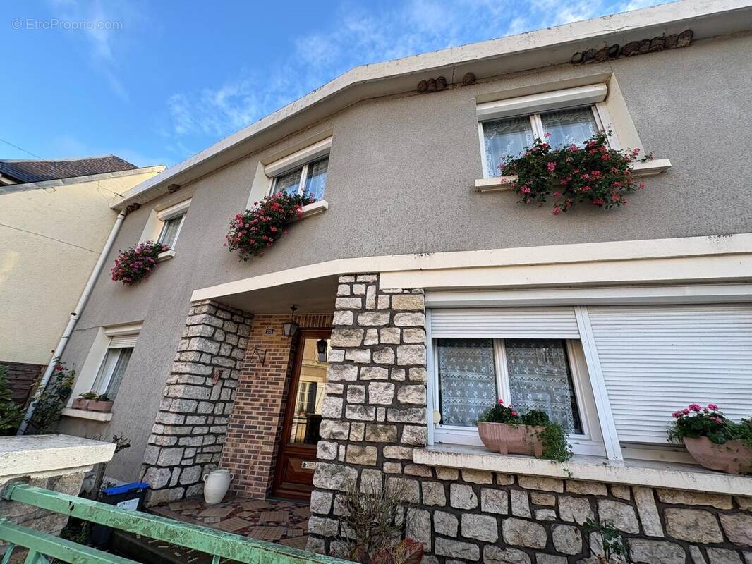 Photo 1 - Maison à LIGNIERES