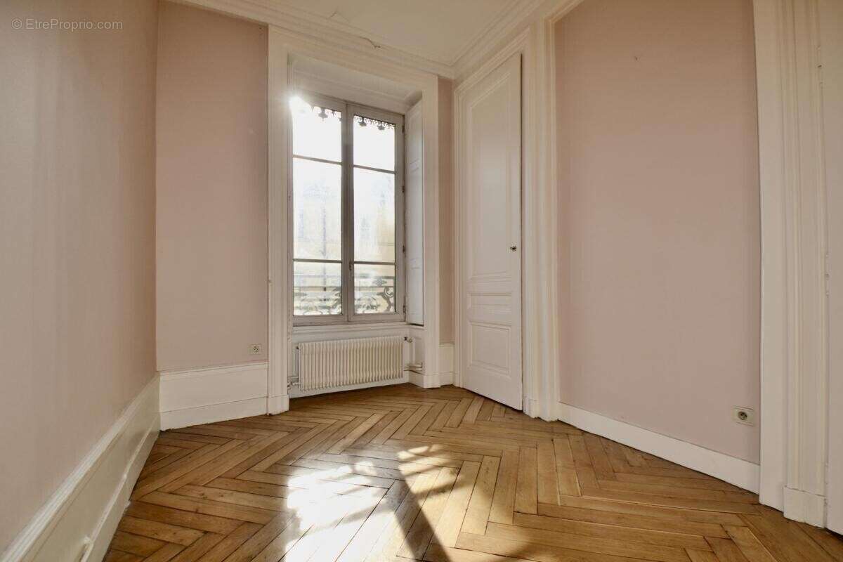 Appartement à LYON-1E