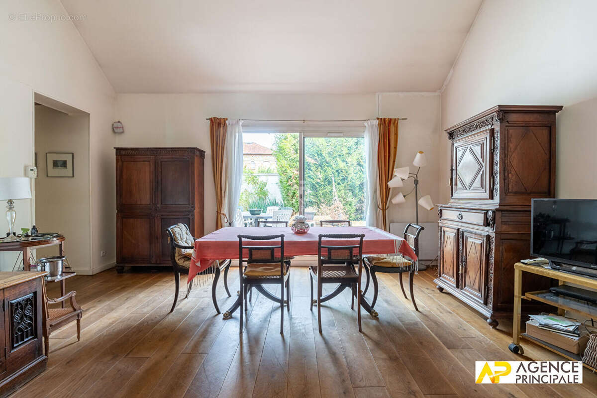 Maison Le Mesnil Le Roi 5 pièce(s) 113.65 m2 - photo 3