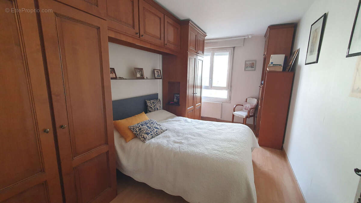 Appartement à L'HAY-LES-ROSES