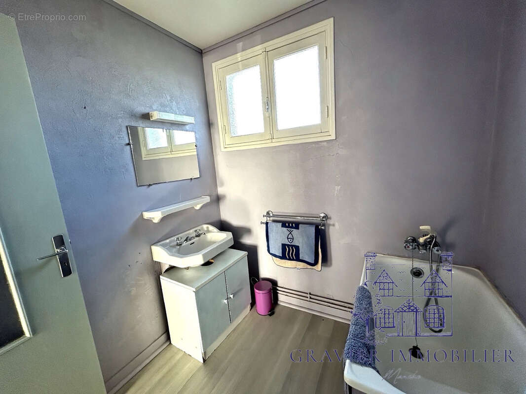 Maison à SAINT-GERMAIN-SUR-AY