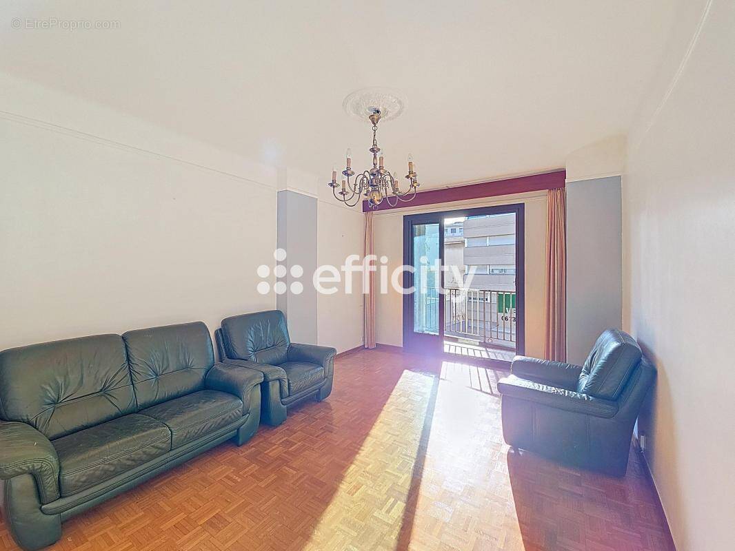 Appartement à MARSEILLE-8E