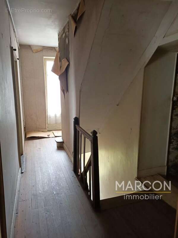 Maison à LAVAVEIX-LES-MINES