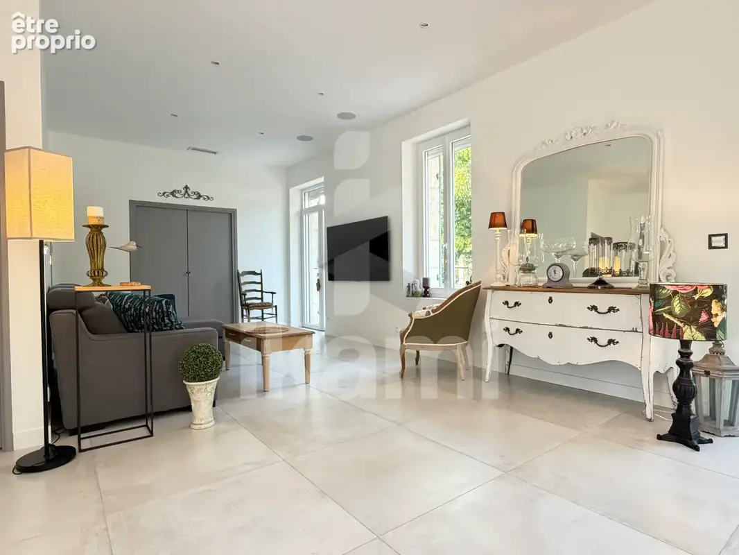 Superbe maison avec piscine, dépendances et fort potentiel d’agrandissement - photo 3