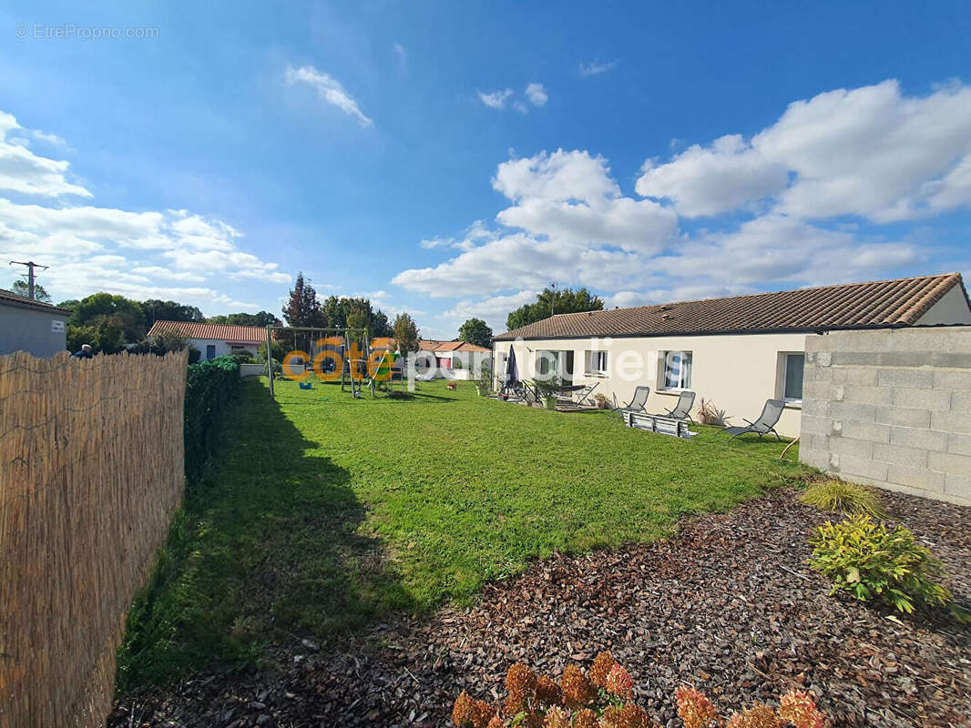 Maison à LA FLOCELLIERE