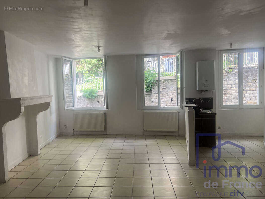 Appartement à SAINT-ETIENNE