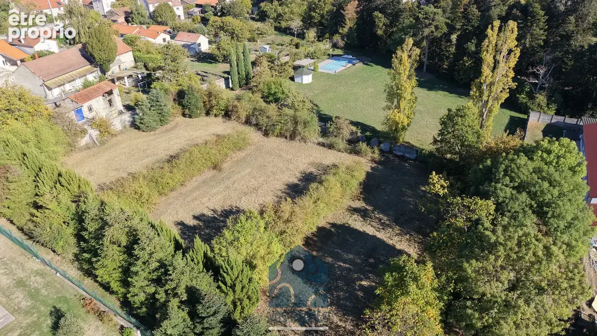 Terrain constructible de 3192m2 - photo 9