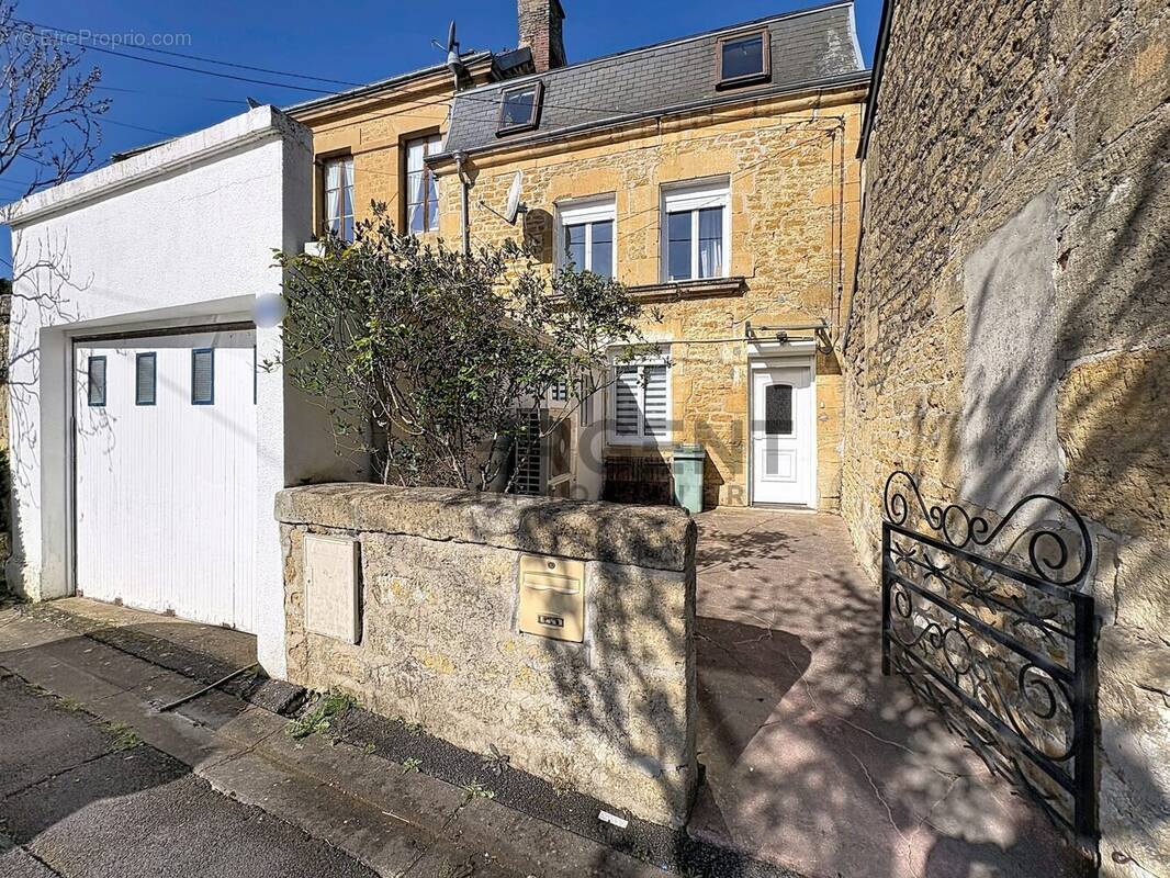 Maison 166 m² à Angecourt  - photo 2