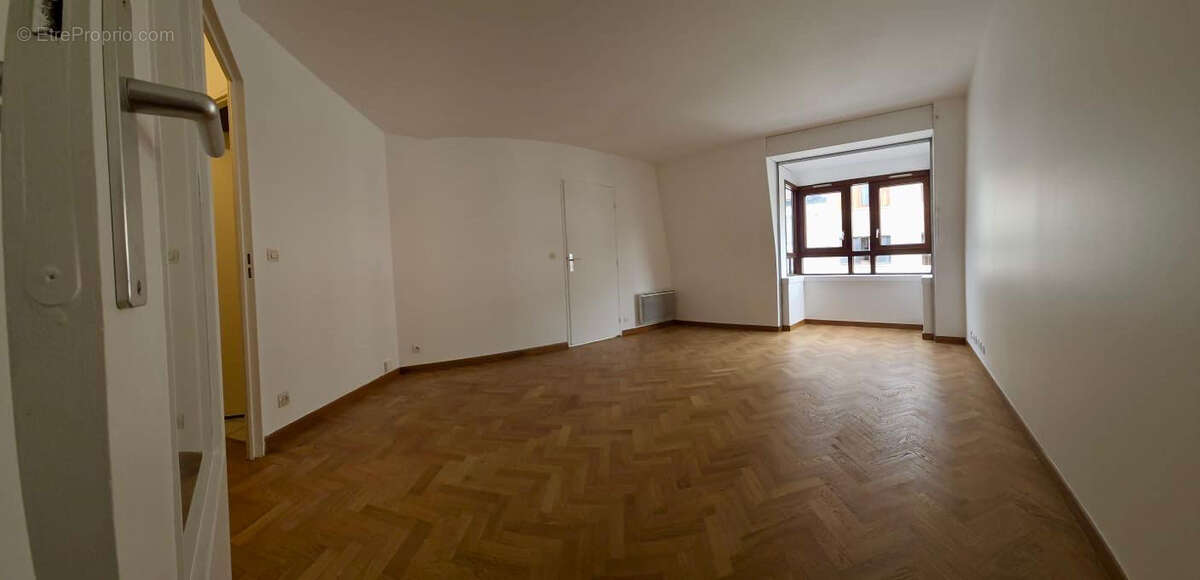 Appartement à PARIS-12E