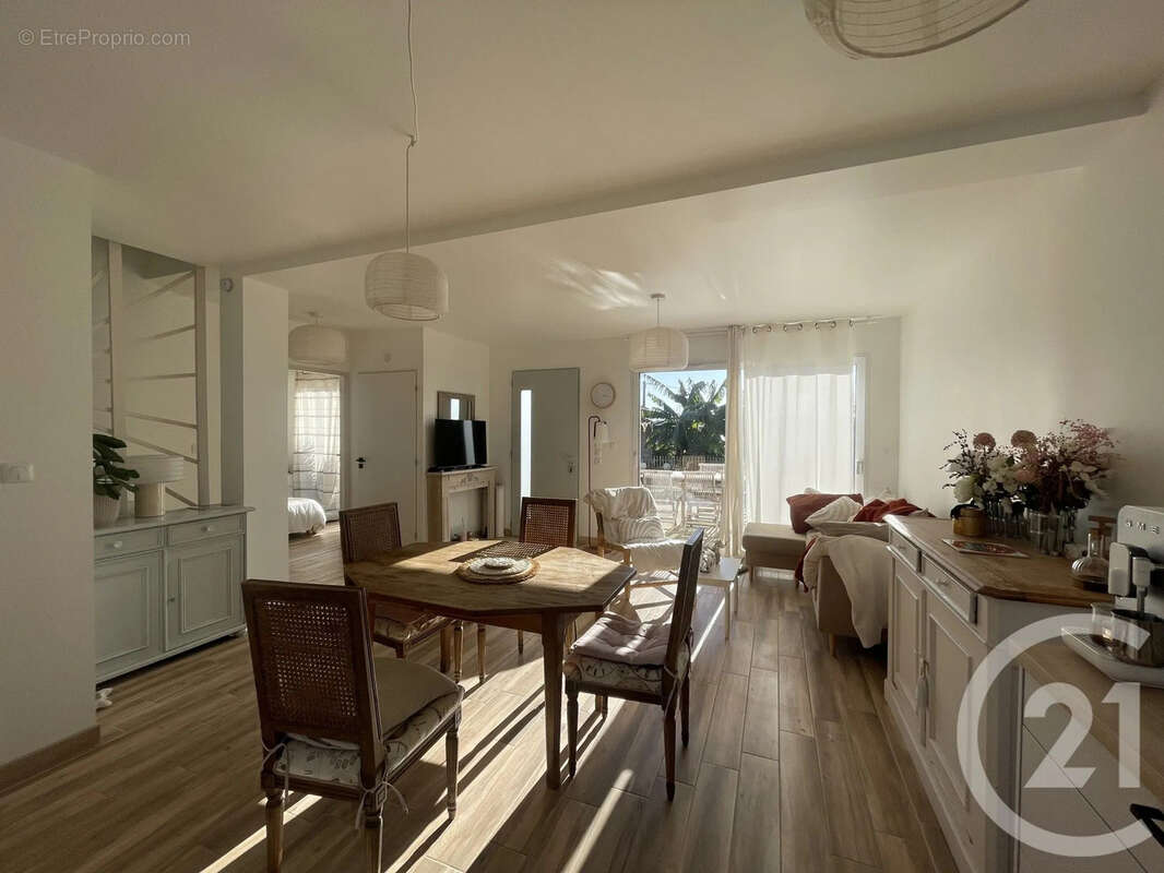 Maison à MESCHERS-SUR-GIRONDE