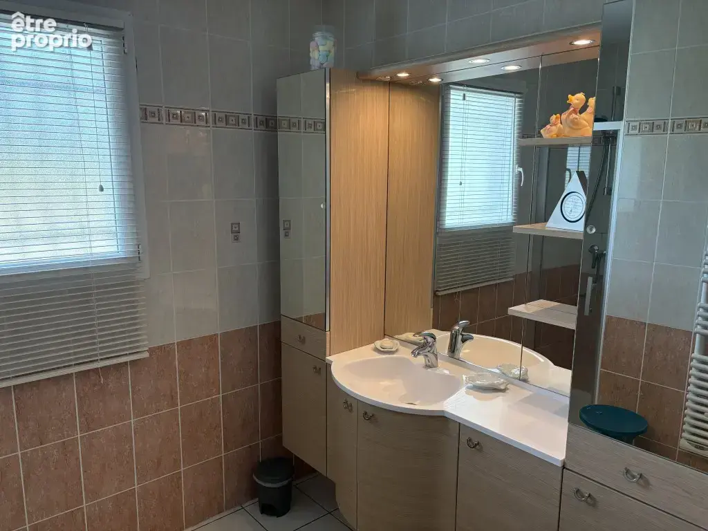 10 mn Objat, 25 mn Brive centRe et 20 mn  A20 - photo 21