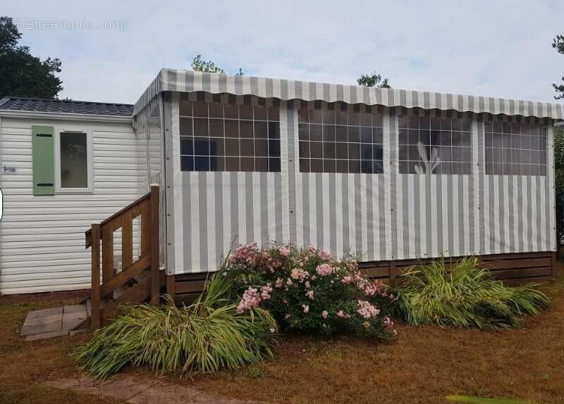 Maison à MOUTIERS-LES-MAUXFAITS