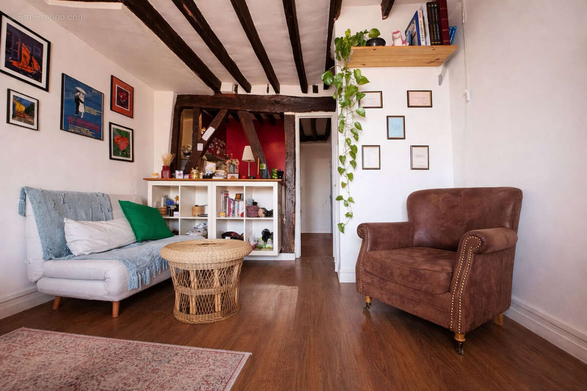 Appartement à PARIS-10E
