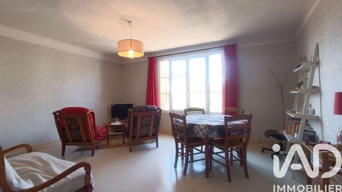 Photo 2 - Appartement à AUXERRE
