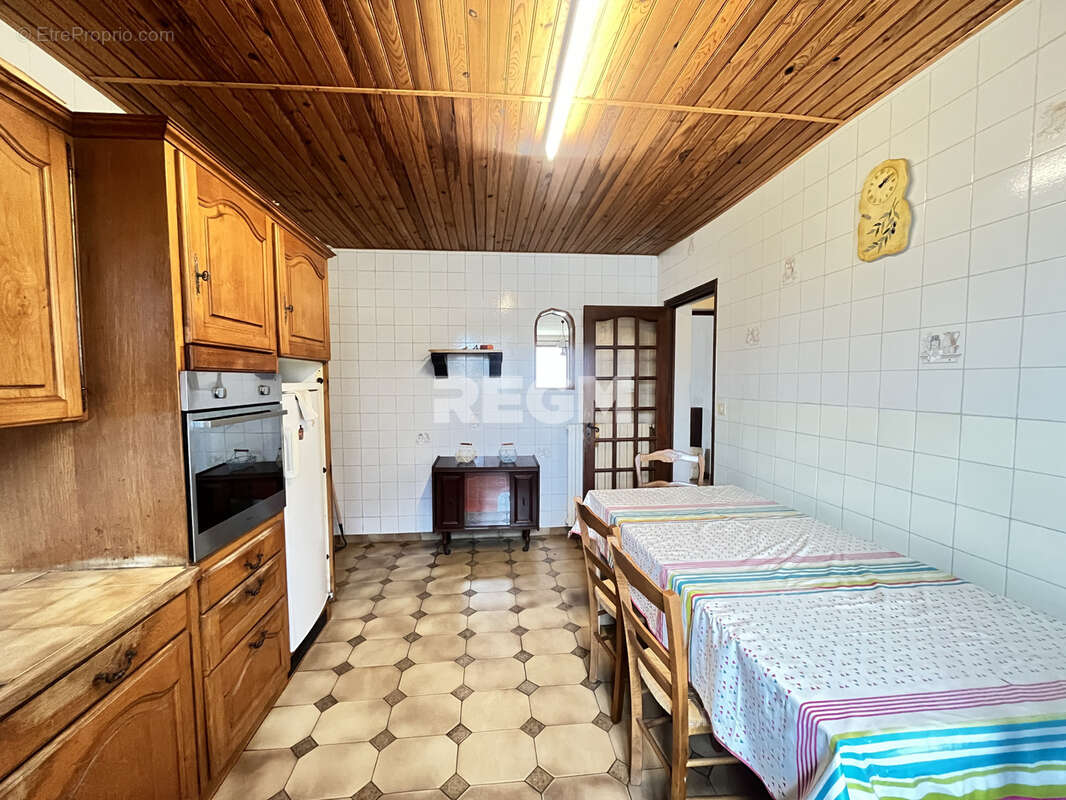 Maison à MAUGUIO