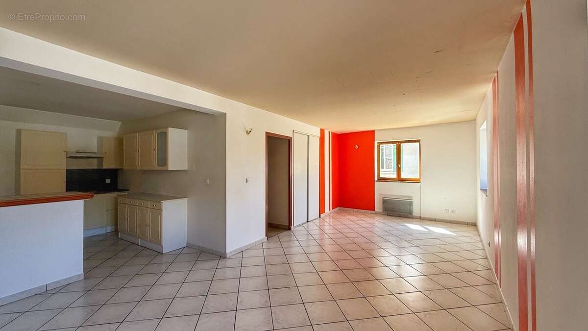 Appartement à LA MURETTE