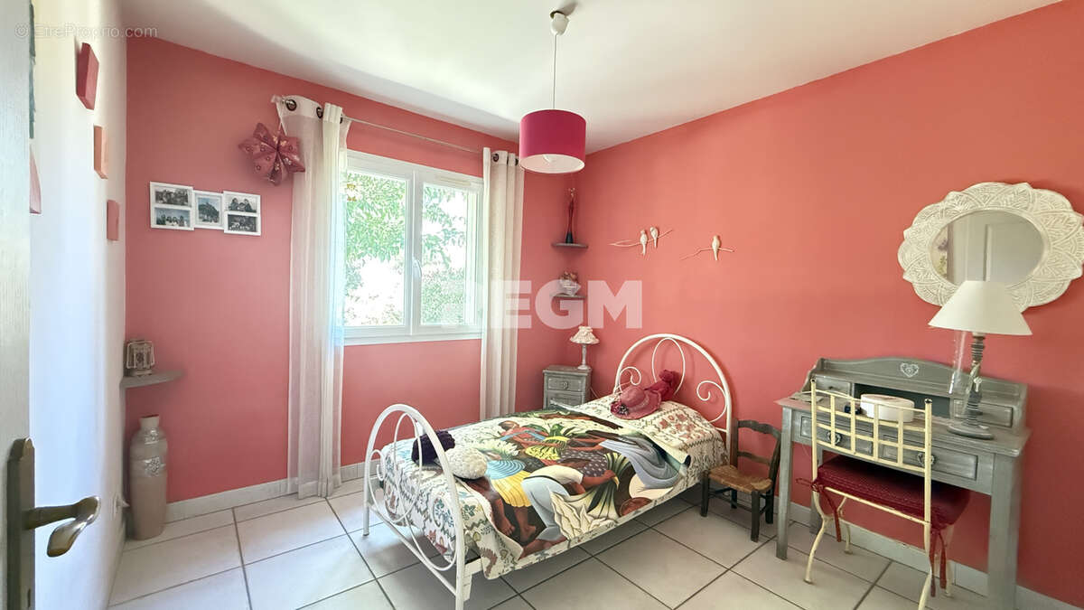 Villa de plain-pied 122 m2 sur parcelle de 1294 M2 - photo 10
