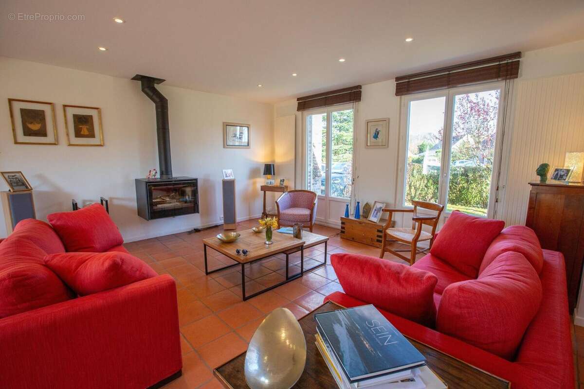 Photo 4 - Maison à LE MESNIL-SAINT-DENIS