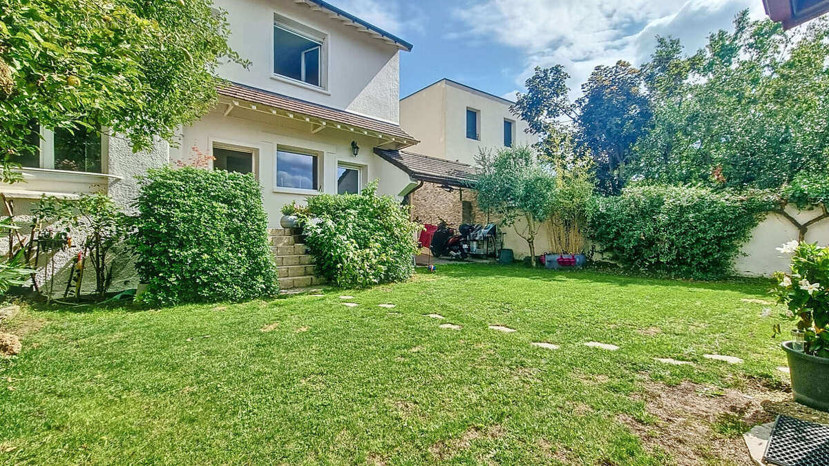 Maison à ROSNY-SOUS-BOIS