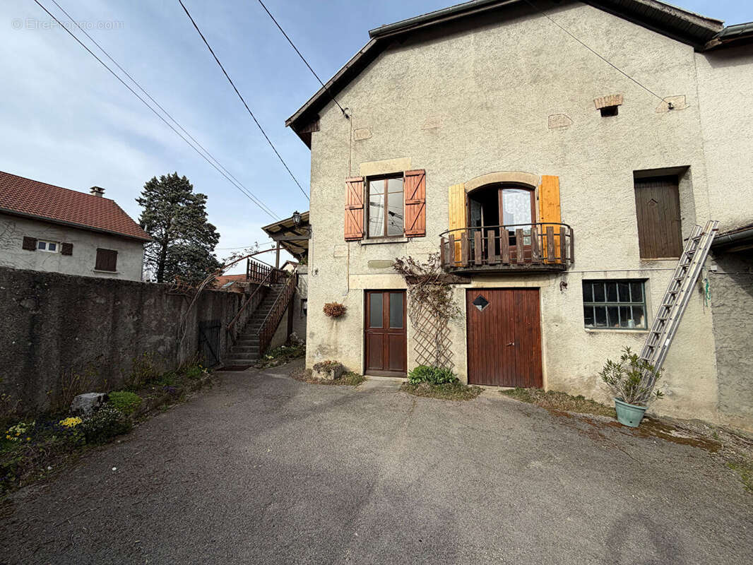 Maison à SEYSSEL