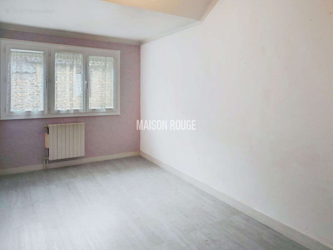 Maison à LE TRONCHET