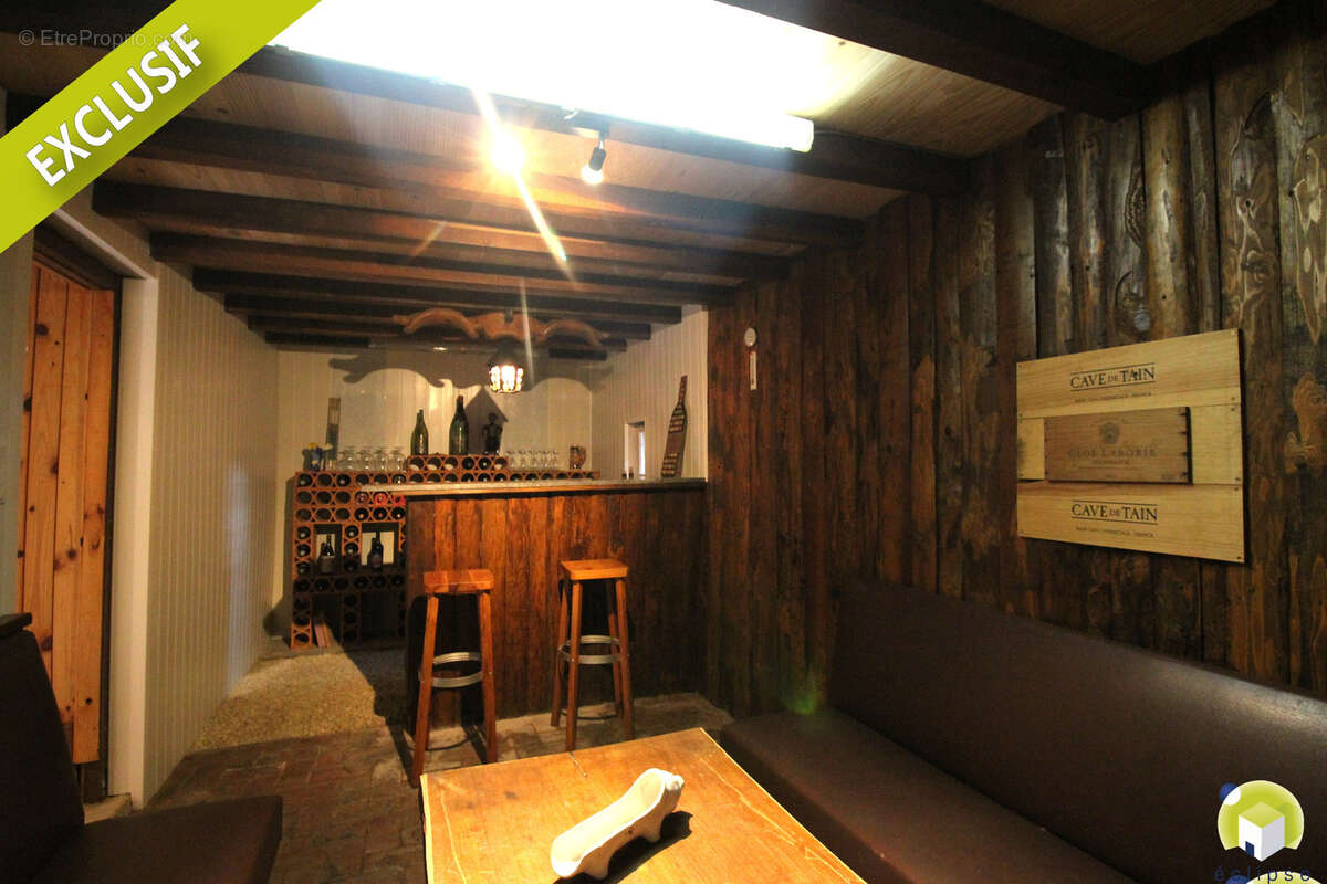 Maison à POLLIAT