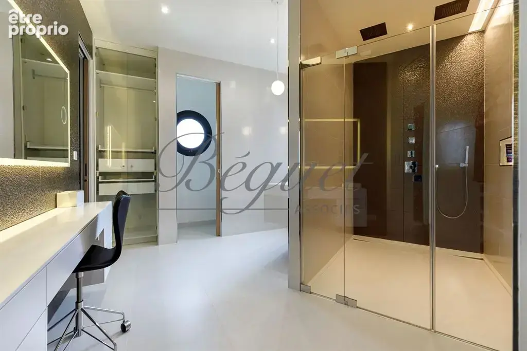 Vaucresson (92420) – Maison de 350 m², 5 chambres, terrain de 1 300 m² – Ascenseur voitures - près de Paris, Hauts-de-Seine, Île - photo 18