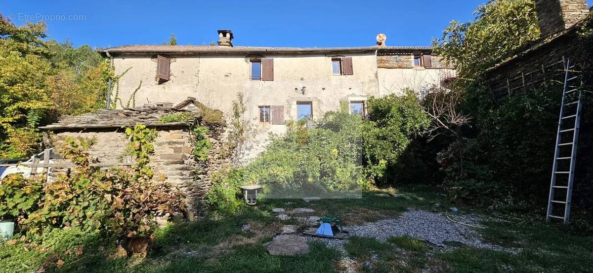 Maison à LE COLLET-DE-DEZE