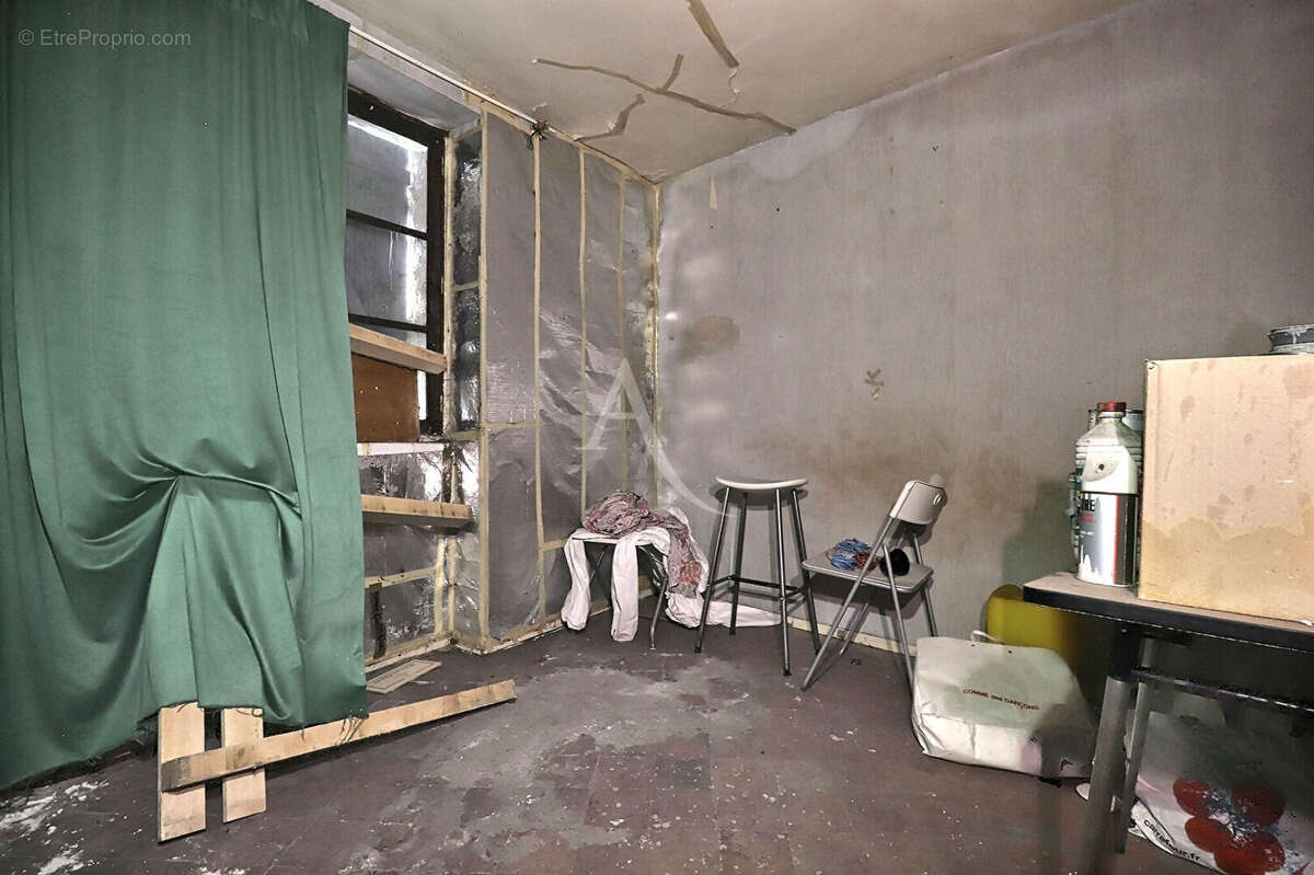 Vaste bâtisse de caractère début du XXème siècle Maisons Laffitte 10 pièce(s) 100 m2, cour intérieure, cave voutée ! - photo 18