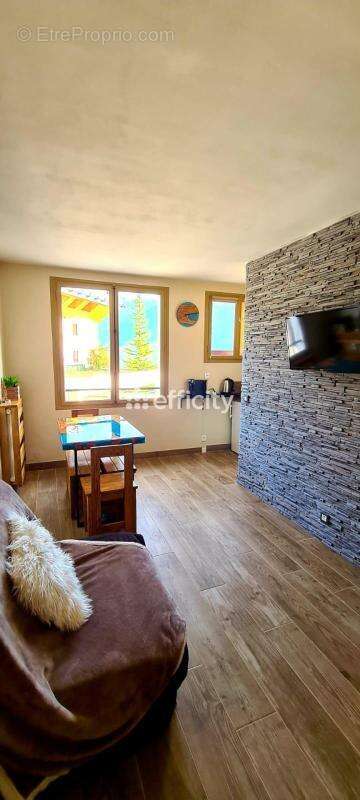 Appartement à SAINT-ETIENNE-DE-TINEE