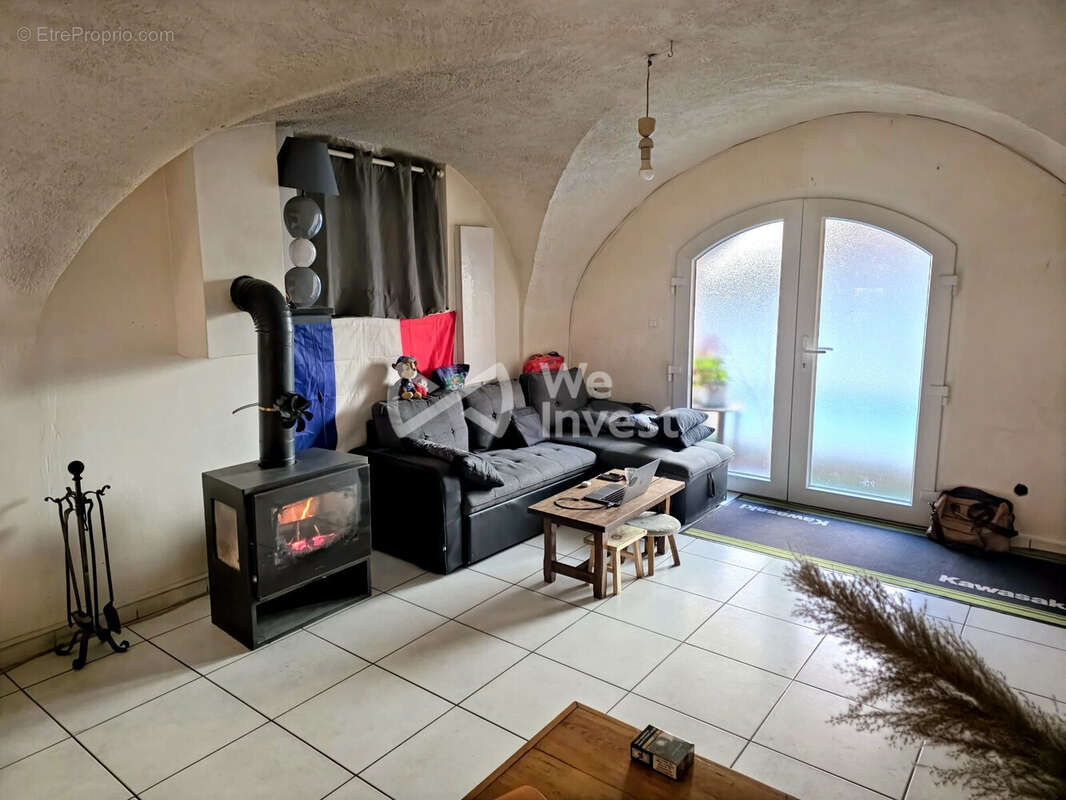 Appartement à SAINT-MARTIN-DE-QUEYRIERES