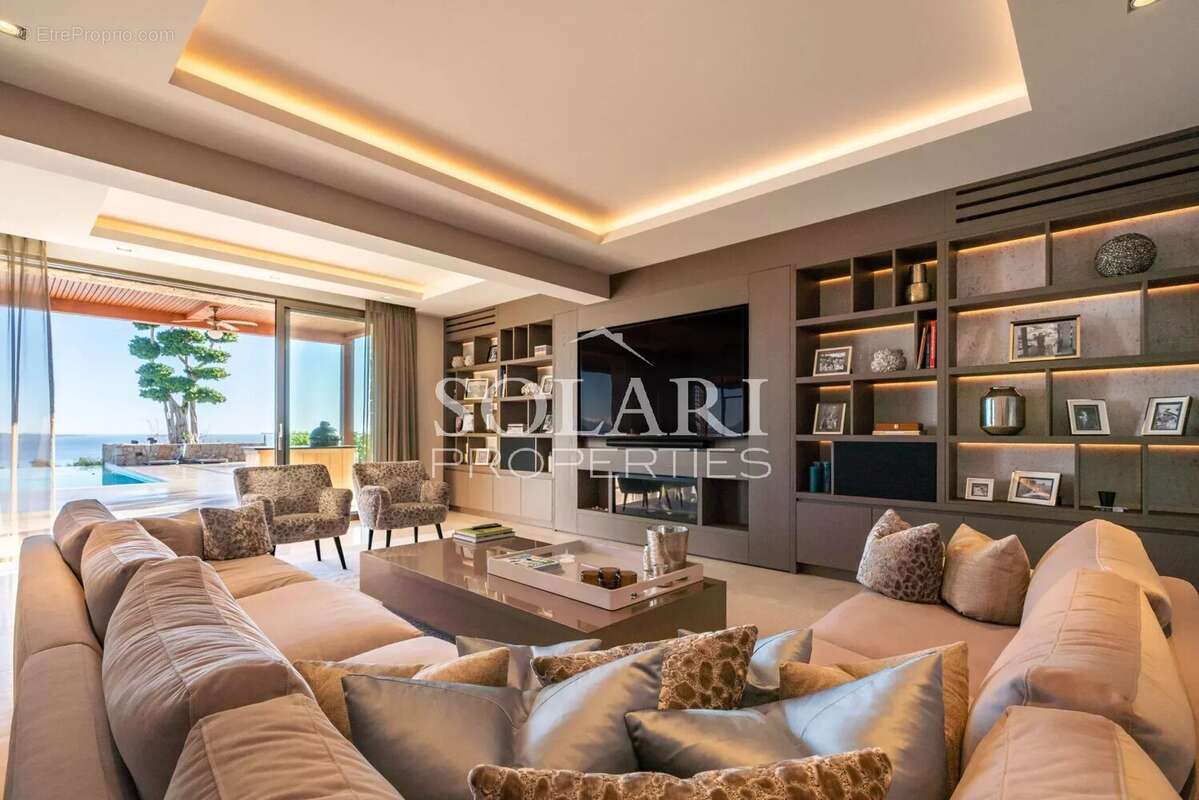 Maison à THEOULE-SUR-MER