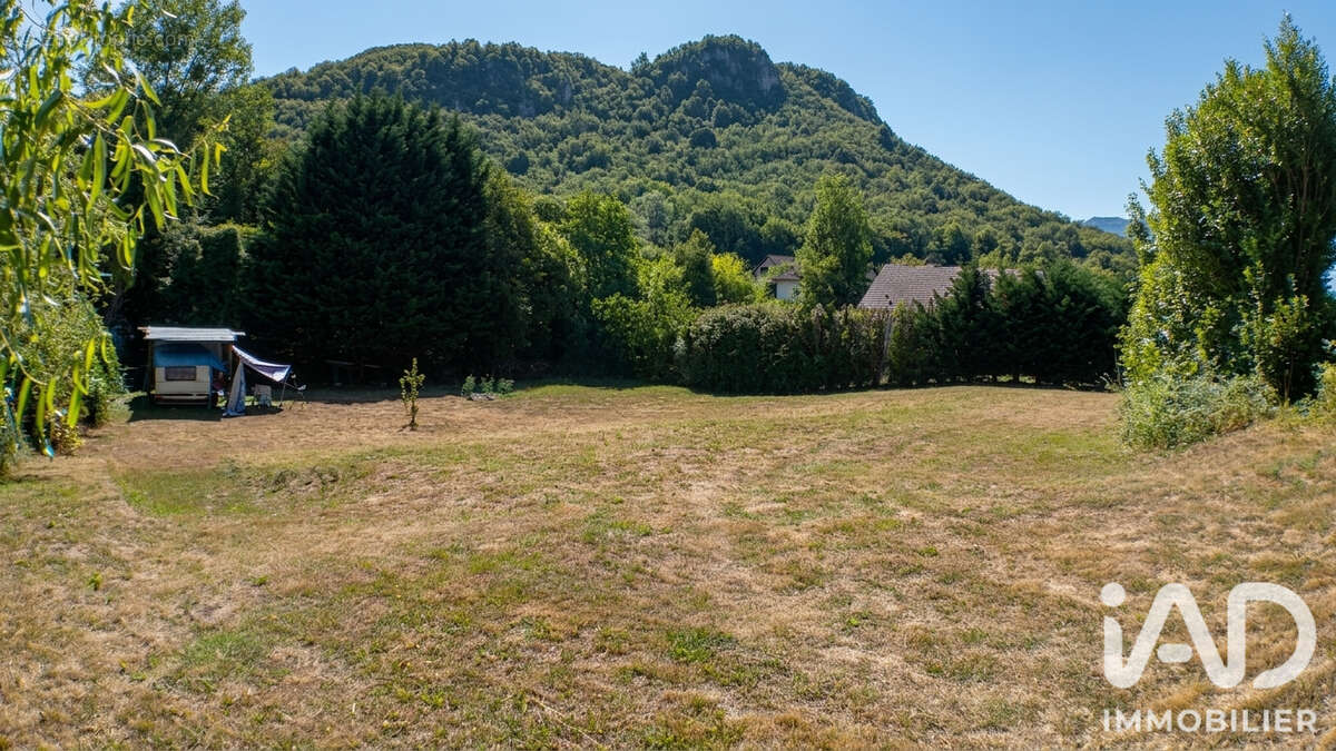 Terrain 1514 m² à Lucey  - photo 2