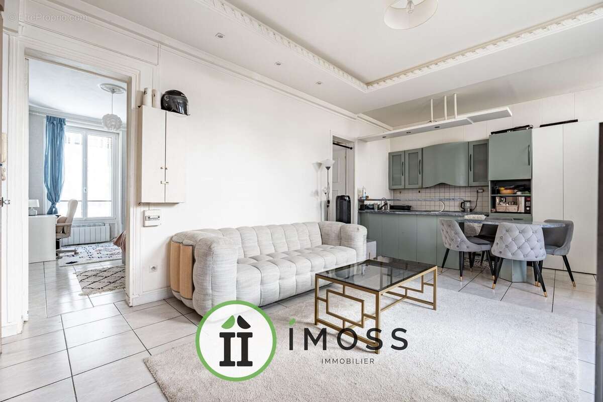 Appartement à PARIS-18E